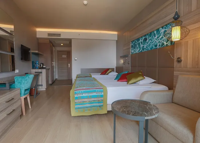 Long Harmony Hotel 5*